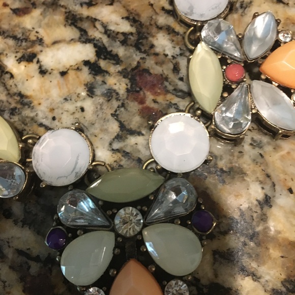 Statement Necklace - Picture 2 of 4